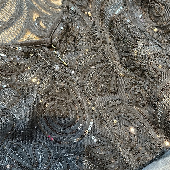 Black sequin and lace dress - Picture 6 of 8